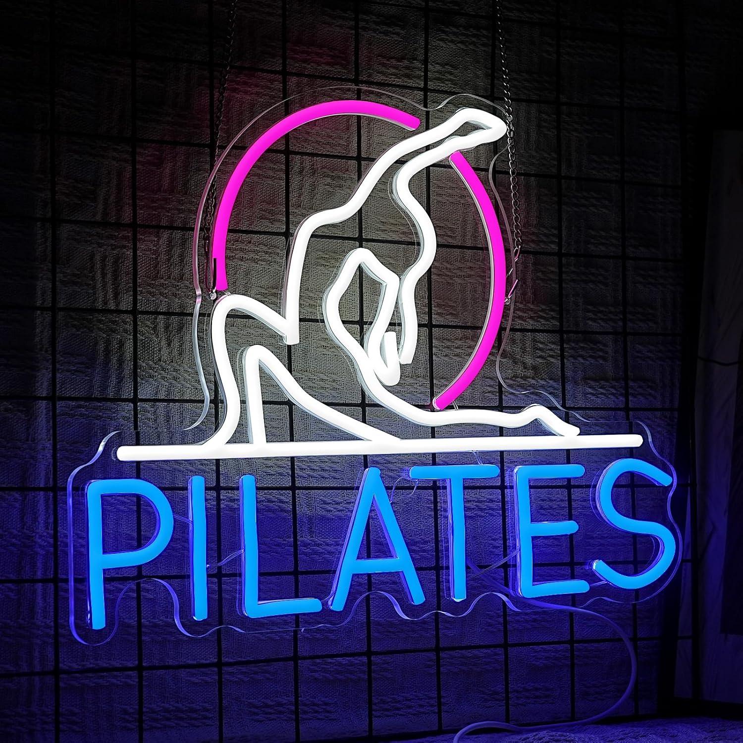 Insegna al Neon Yoga Pilates c - Pilates Yoga Room recensione e prezzo